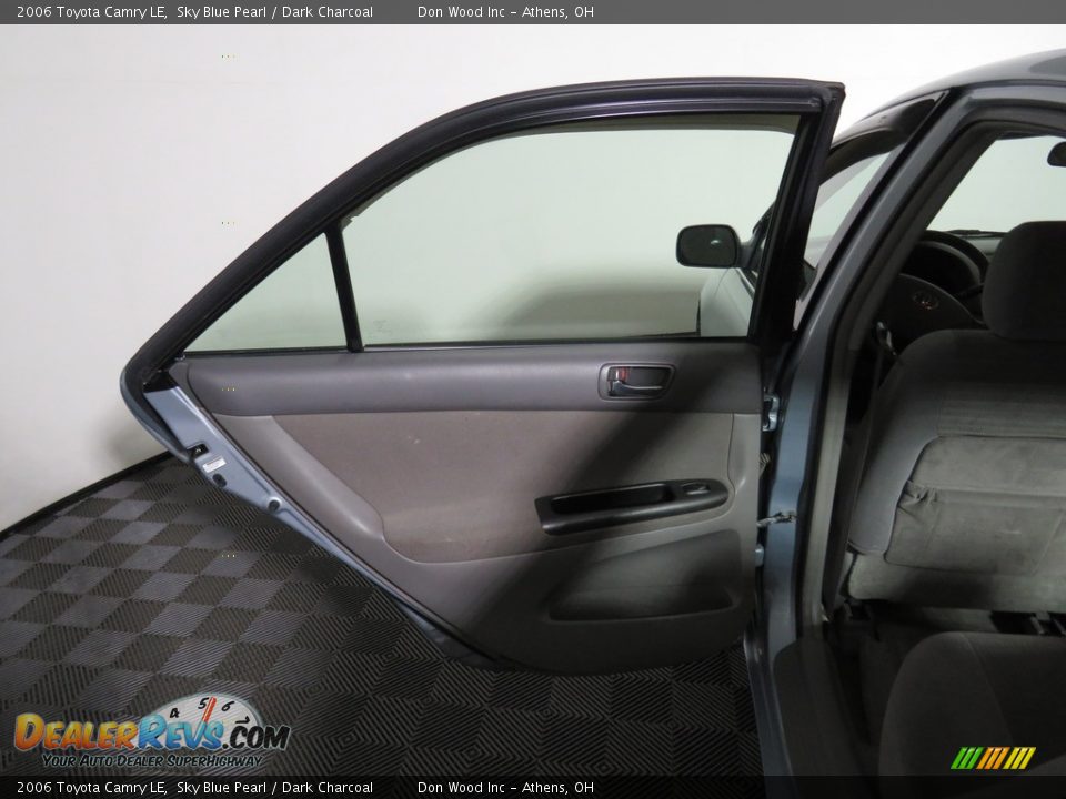 2006 Toyota Camry LE Sky Blue Pearl / Dark Charcoal Photo #20