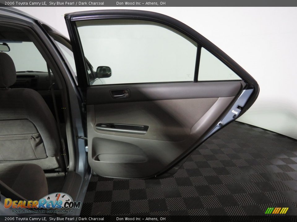 2006 Toyota Camry LE Sky Blue Pearl / Dark Charcoal Photo #22