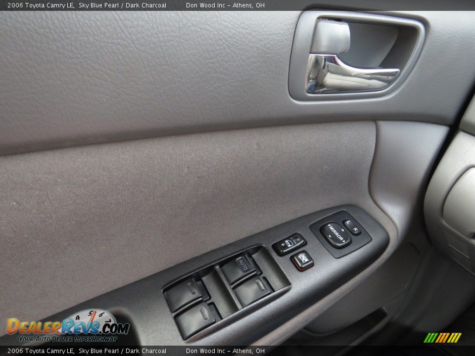 2006 Toyota Camry LE Sky Blue Pearl / Dark Charcoal Photo #32