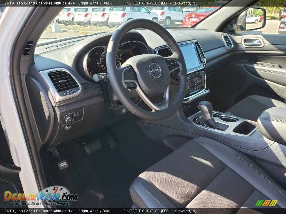 2019 Jeep Grand Cherokee Altitude 4x4 Bright White / Black Photo #7