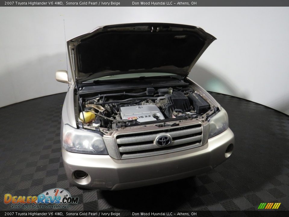 2007 Toyota Highlander V6 4WD Sonora Gold Pearl / Ivory Beige Photo #5