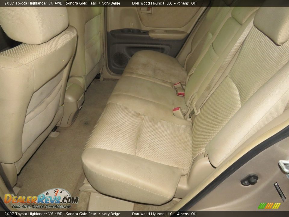 2007 Toyota Highlander V6 4WD Sonora Gold Pearl / Ivory Beige Photo #22