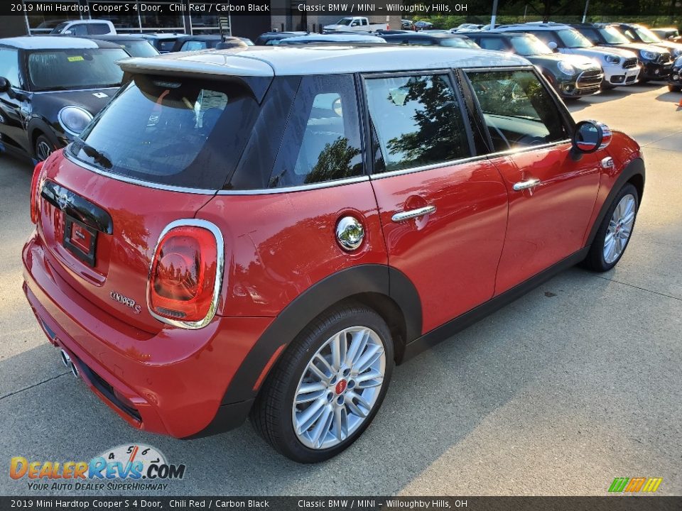 2019 Mini Hardtop Cooper S 4 Door Chili Red / Carbon Black Photo #2