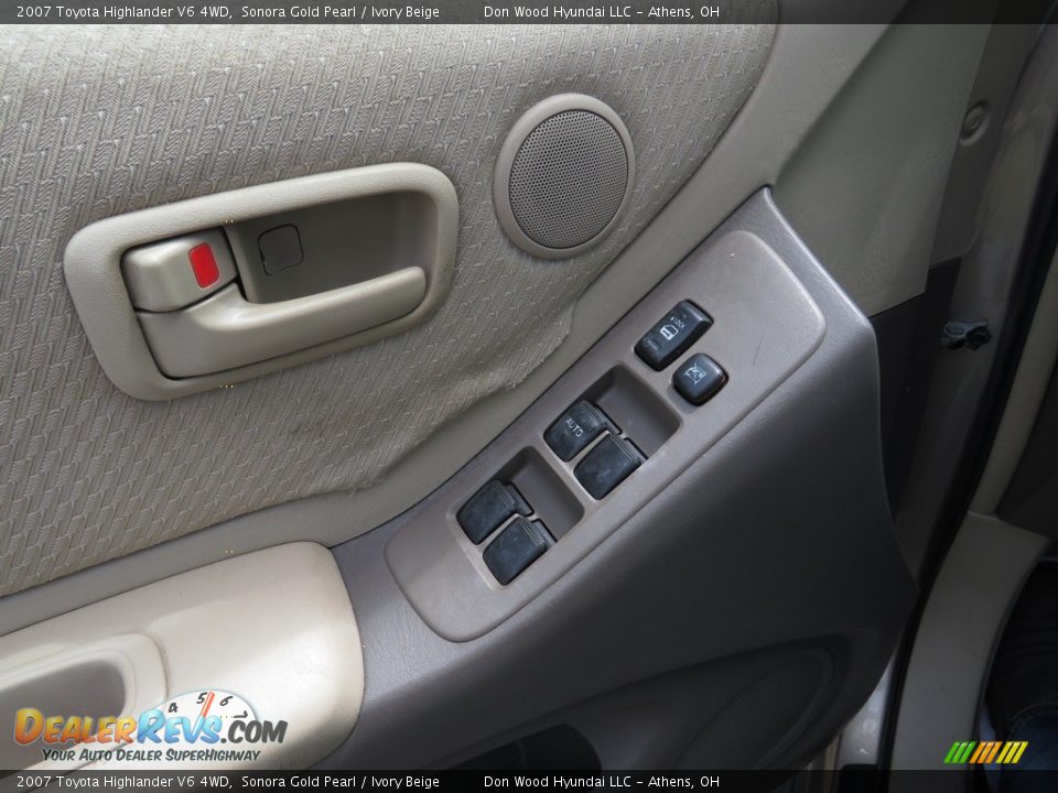 2007 Toyota Highlander V6 4WD Sonora Gold Pearl / Ivory Beige Photo #34