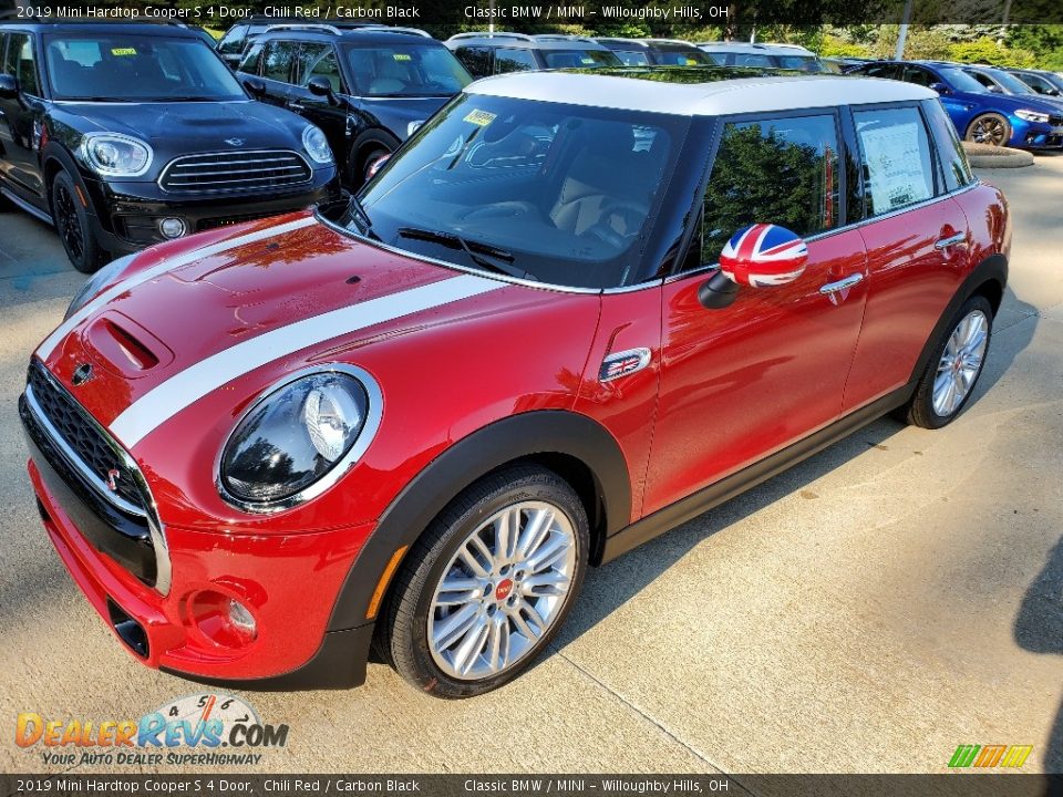 2019 Mini Hardtop Cooper S 4 Door Chili Red / Carbon Black Photo #4
