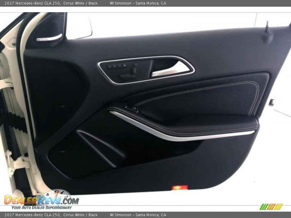 2017 Mercedes-Benz GLA 250 Cirrus White / Black Photo #30