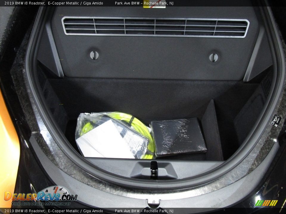 2019 BMW i8 Roadster Trunk Photo #14