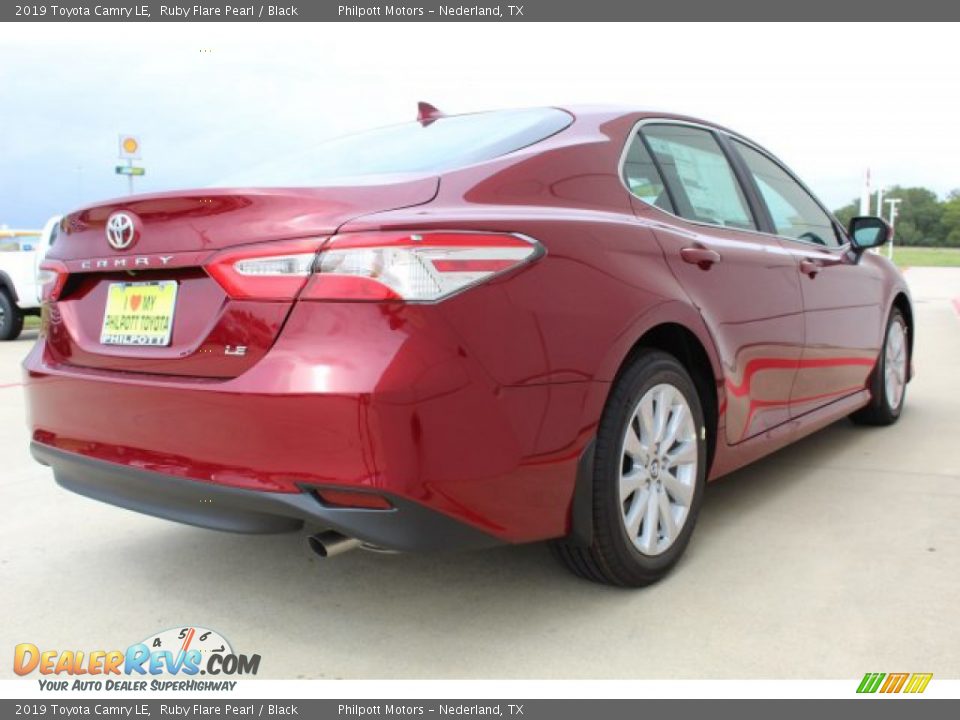 2019 Toyota Camry LE Ruby Flare Pearl / Black Photo #8