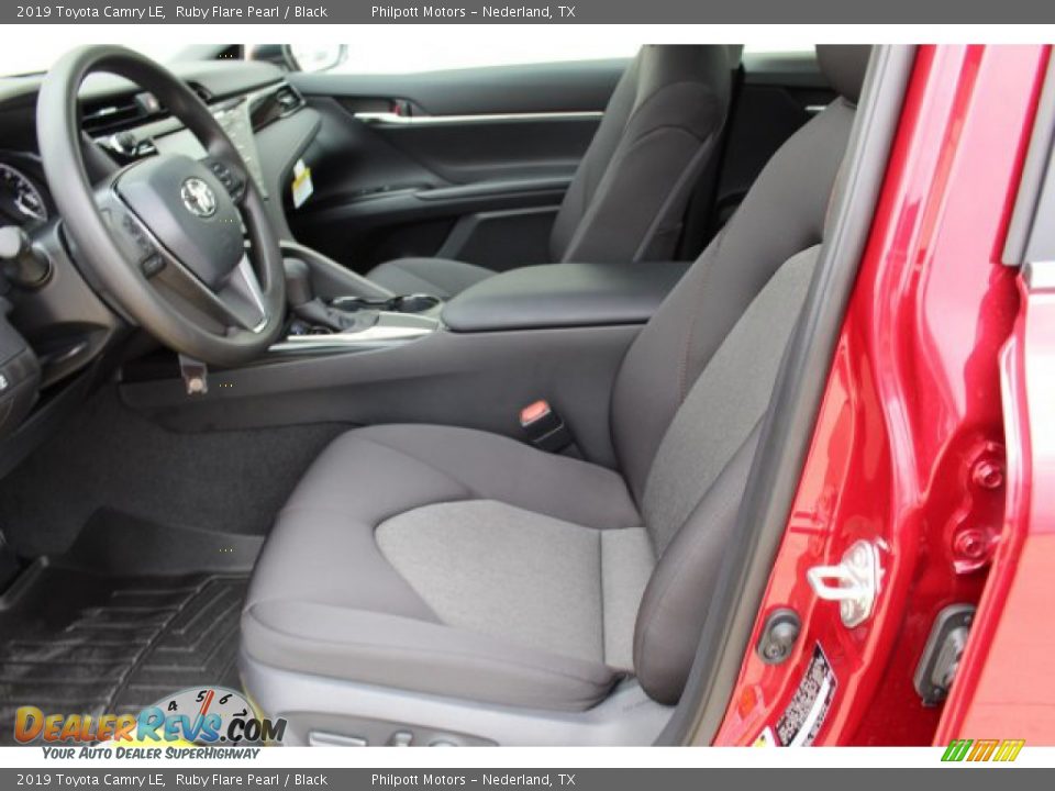 2019 Toyota Camry LE Ruby Flare Pearl / Black Photo #10