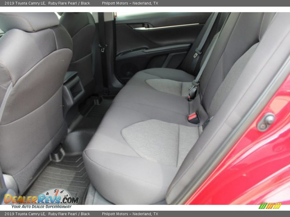 2019 Toyota Camry LE Ruby Flare Pearl / Black Photo #19