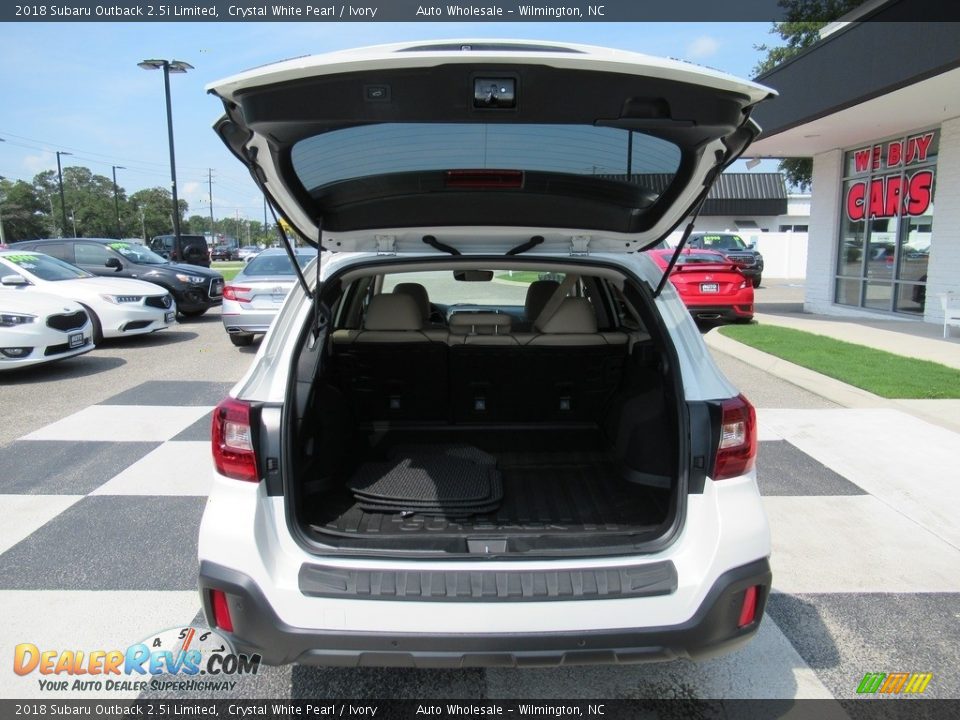 2018 Subaru Outback 2.5i Limited Crystal White Pearl / Ivory Photo #5