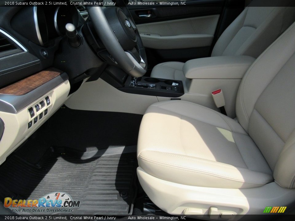 2018 Subaru Outback 2.5i Limited Crystal White Pearl / Ivory Photo #10