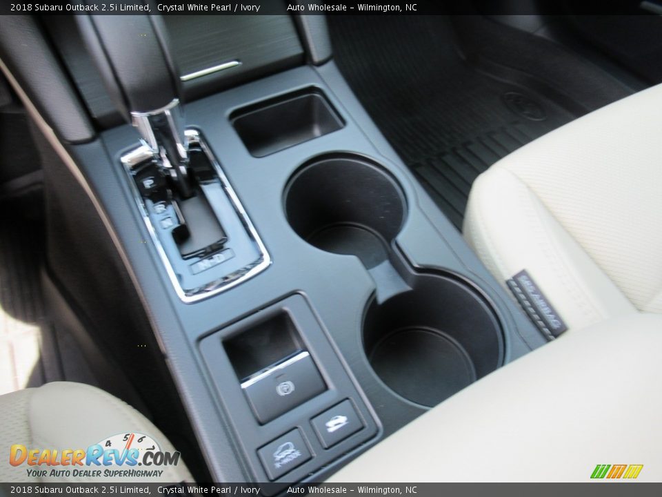 2018 Subaru Outback 2.5i Limited Crystal White Pearl / Ivory Photo #20