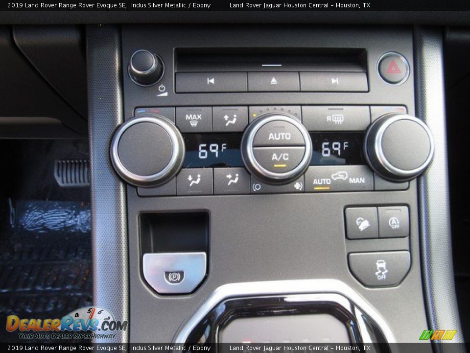 Controls of 2019 Land Rover Range Rover Evoque SE Photo #33