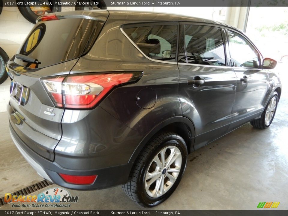 2017 Ford Escape SE 4WD Magnetic / Charcoal Black Photo #3