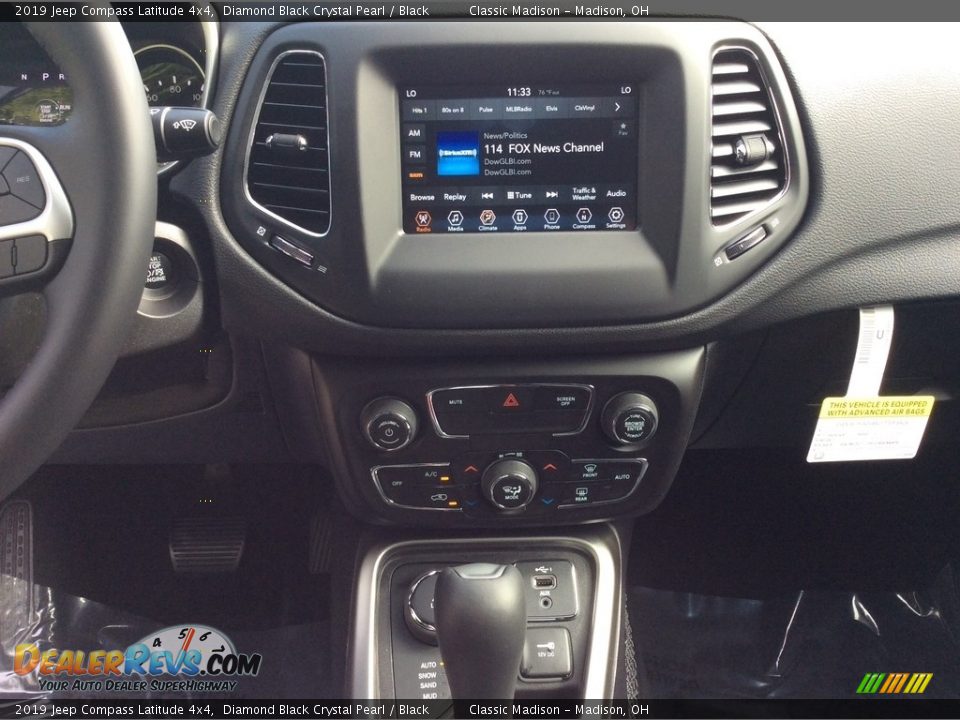 2019 Jeep Compass Latitude 4x4 Diamond Black Crystal Pearl / Black Photo #13