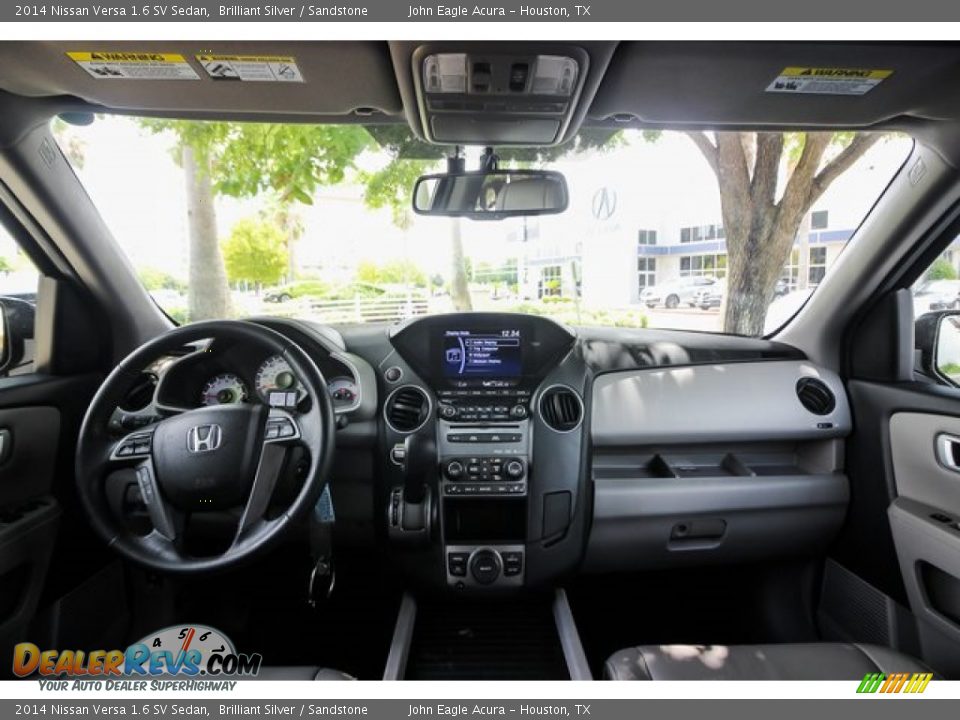 2014 Nissan Versa 1.6 SV Sedan Brilliant Silver / Sandstone Photo #9