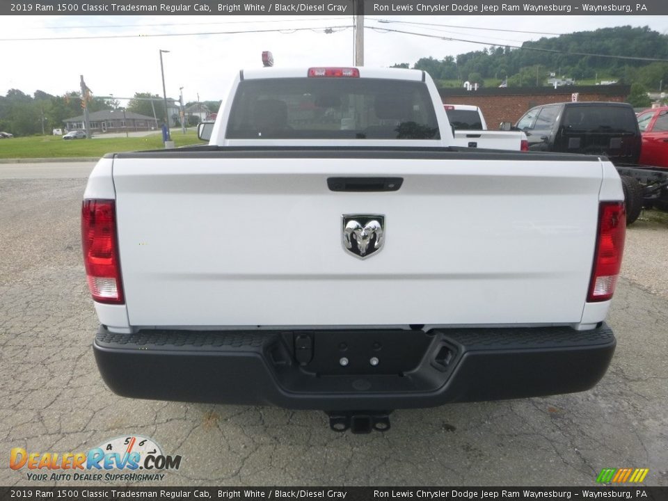 2019 Ram 1500 Classic Tradesman Regular Cab Bright White / Black/Diesel Gray Photo #4