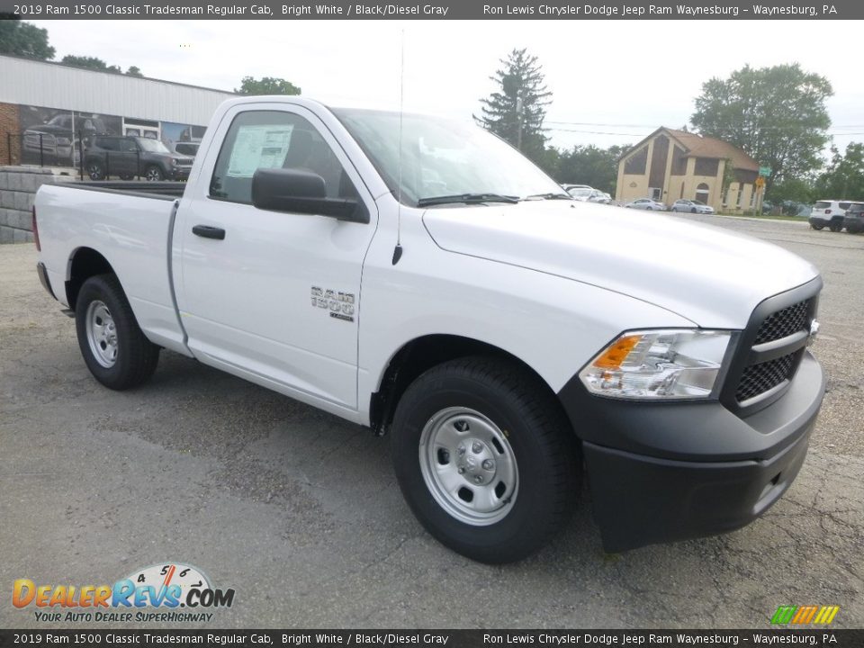 Front 3/4 View of 2019 Ram 1500 Classic Tradesman Regular Cab Photo #7