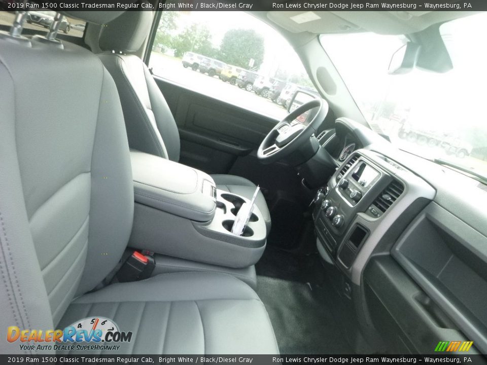2019 Ram 1500 Classic Tradesman Regular Cab Bright White / Black/Diesel Gray Photo #10