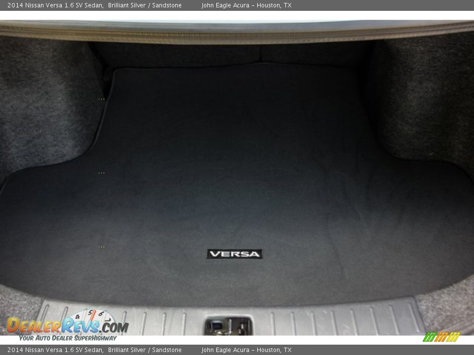 2014 Nissan Versa 1.6 SV Sedan Brilliant Silver / Sandstone Photo #21