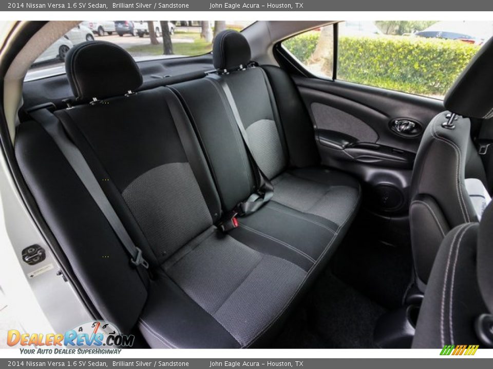 2014 Nissan Versa 1.6 SV Sedan Brilliant Silver / Sandstone Photo #23
