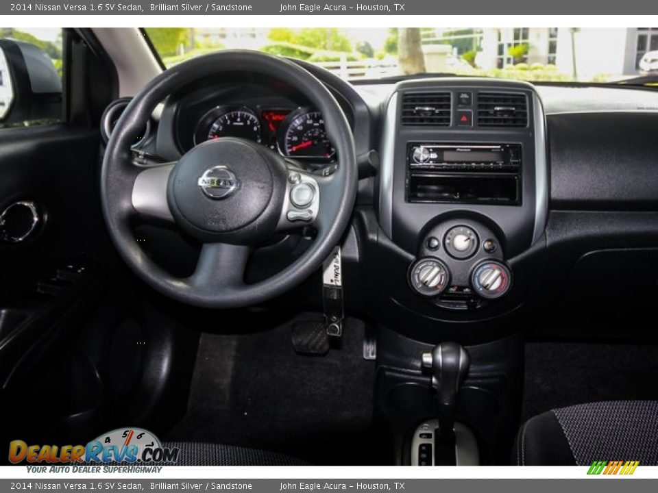 2014 Nissan Versa 1.6 SV Sedan Brilliant Silver / Sandstone Photo #28