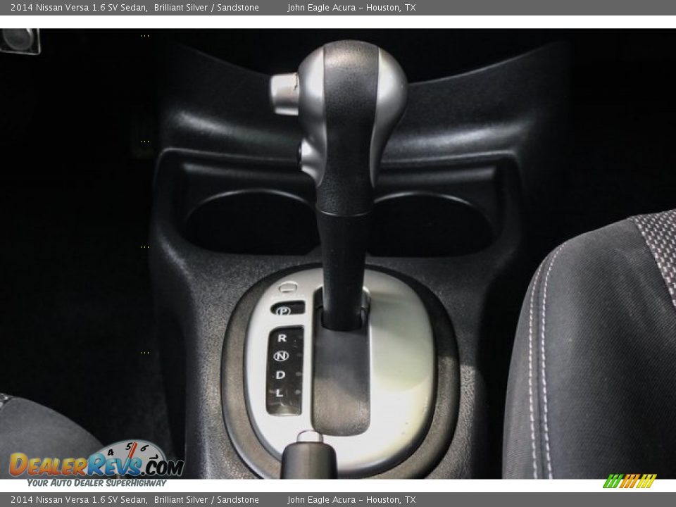 2014 Nissan Versa 1.6 SV Sedan Brilliant Silver / Sandstone Photo #31