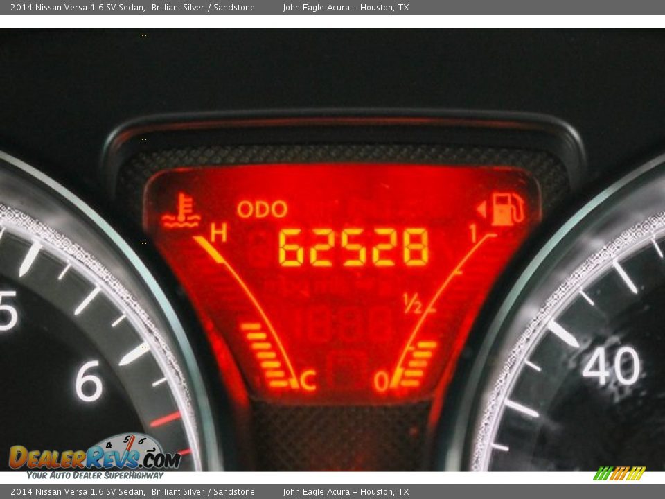2014 Nissan Versa 1.6 SV Sedan Brilliant Silver / Sandstone Photo #34