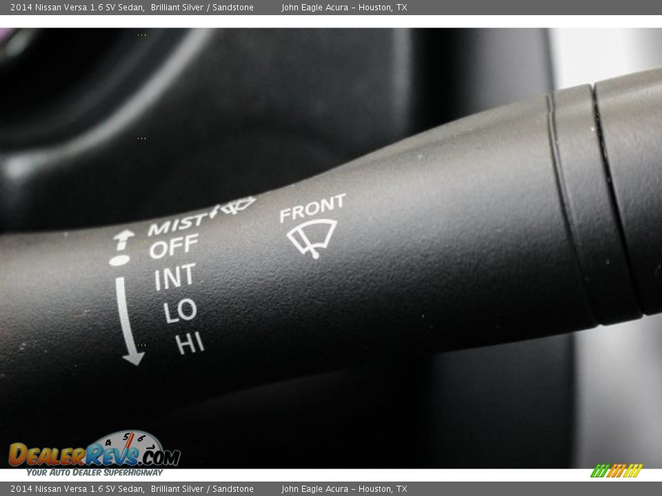 2014 Nissan Versa 1.6 SV Sedan Brilliant Silver / Sandstone Photo #36