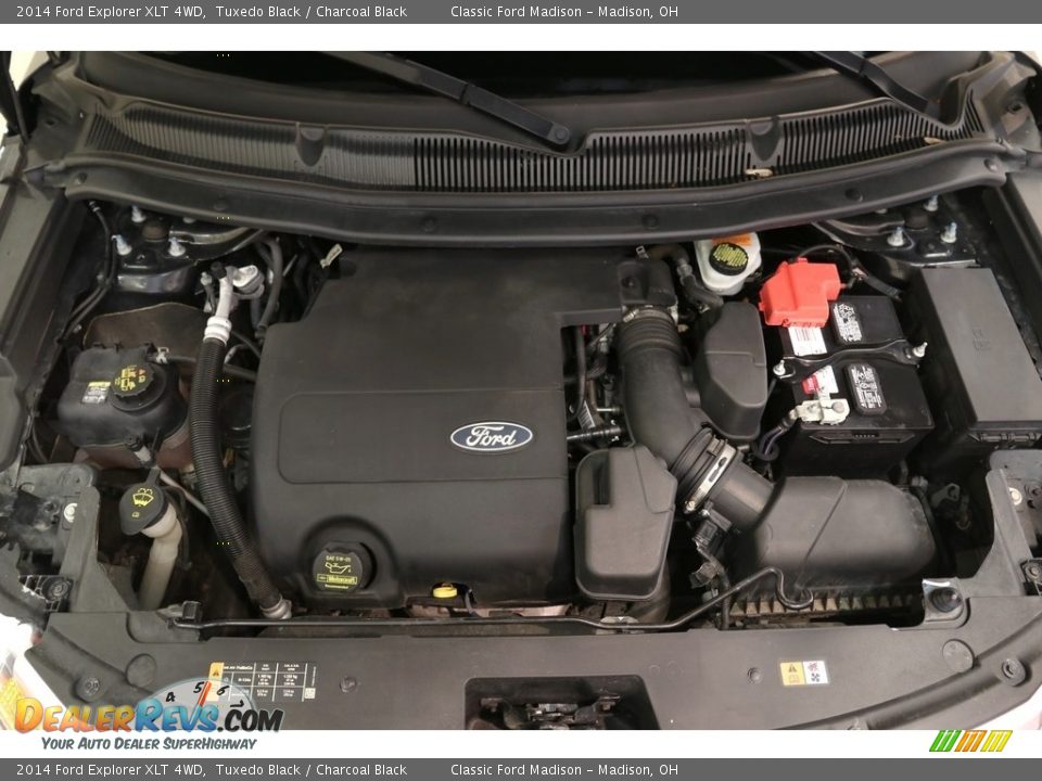 2014 Ford Explorer XLT 4WD Tuxedo Black / Charcoal Black Photo #23