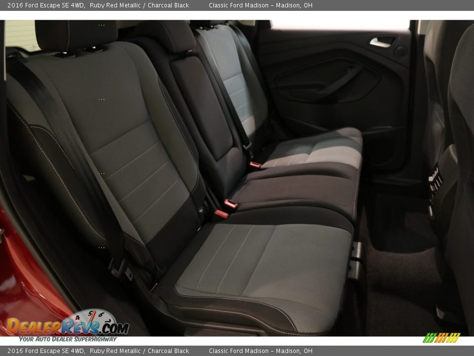 2016 Ford Escape SE 4WD Ruby Red Metallic / Charcoal Black Photo #16