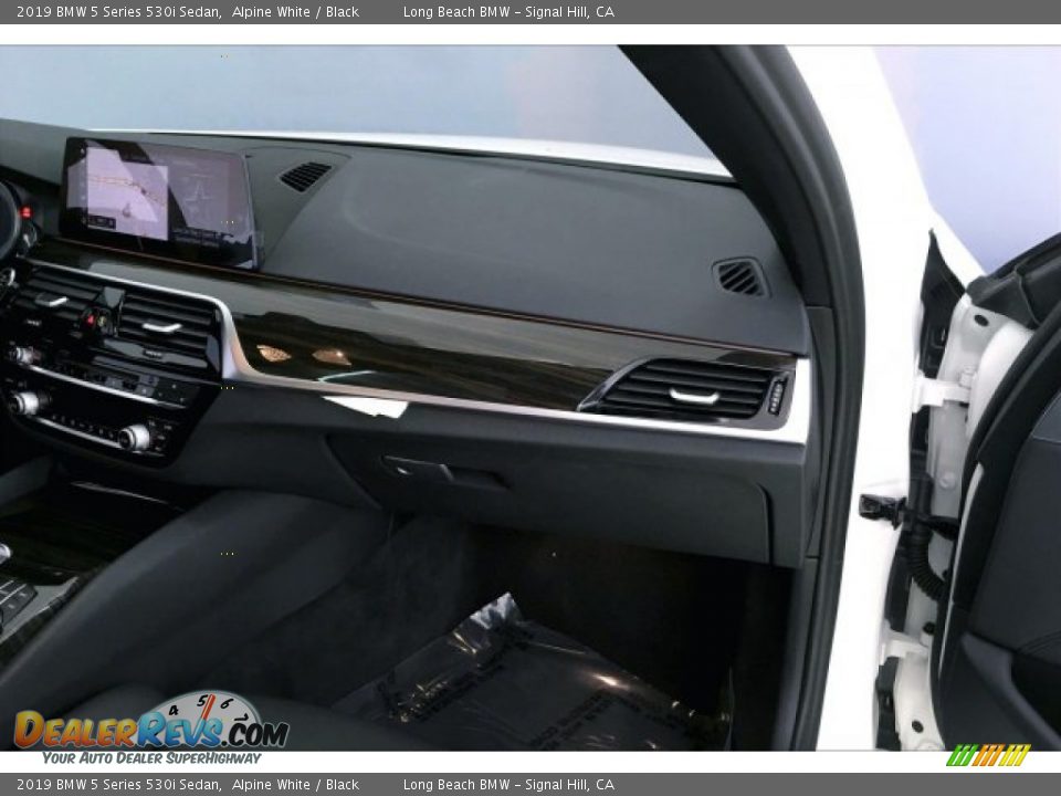 2019 BMW 5 Series 530i Sedan Alpine White / Black Photo #24