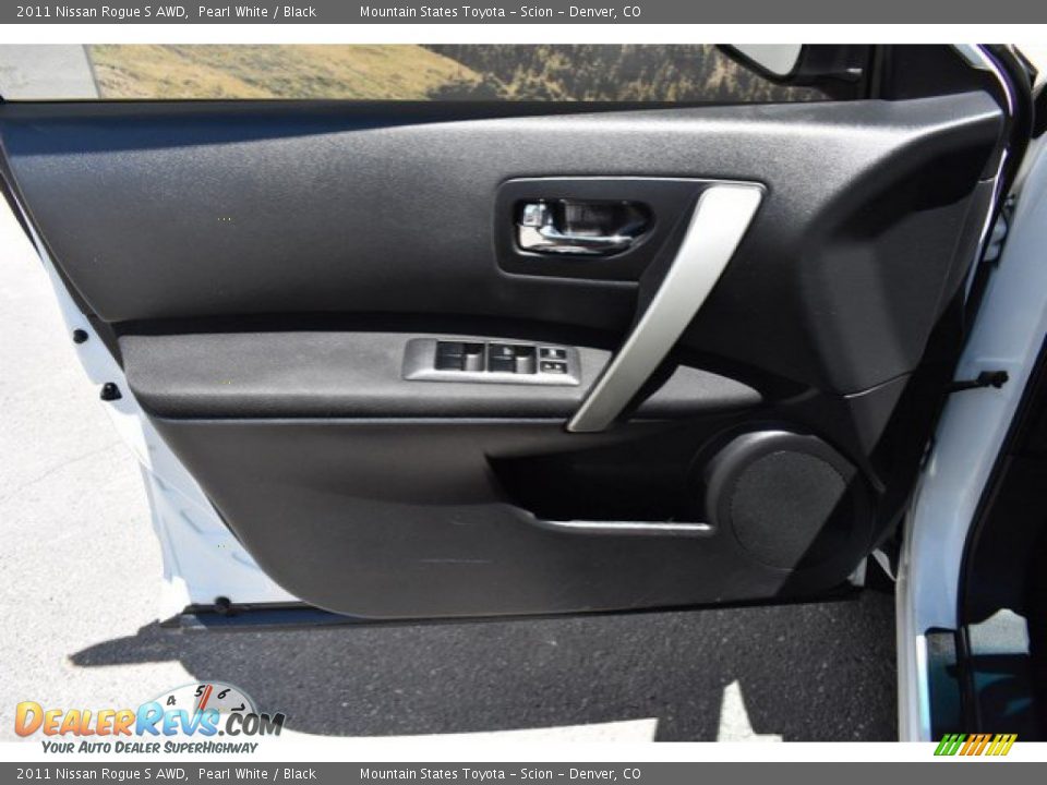 2011 Nissan Rogue S AWD Pearl White / Black Photo #24