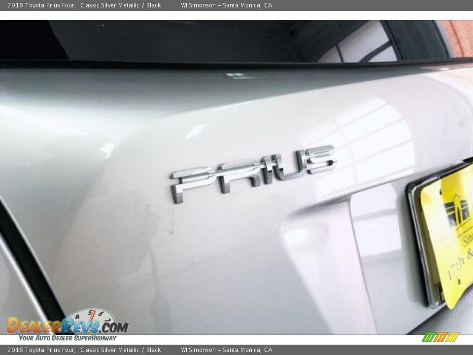 2016 Toyota Prius Four Classic Silver Metallic / Black Photo #7