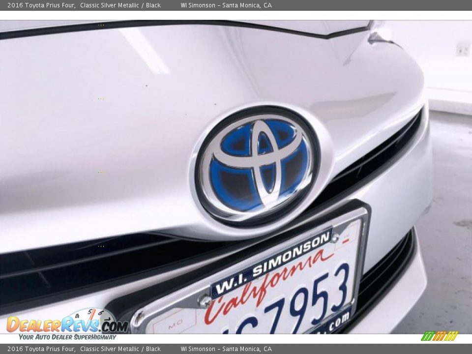 2016 Toyota Prius Four Classic Silver Metallic / Black Photo #31