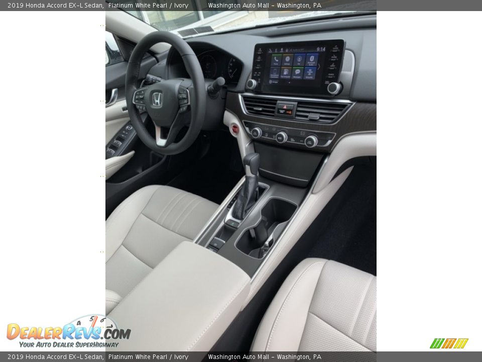 2019 Honda Accord EX-L Sedan Platinum White Pearl / Ivory Photo #27