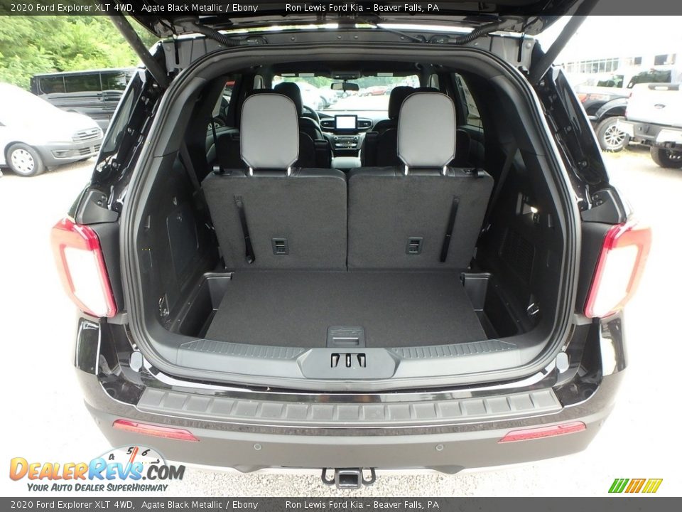 2020 Ford Explorer XLT 4WD Trunk Photo #4