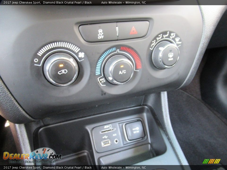 2017 Jeep Cherokee Sport Diamond Black Crystal Pearl / Black Photo #18