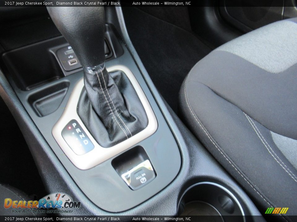 2017 Jeep Cherokee Sport Diamond Black Crystal Pearl / Black Photo #19