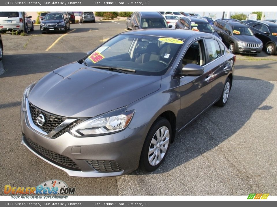2017 Nissan Sentra S Gun Metallic / Charcoal Photo #1