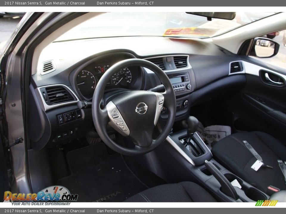 2017 Nissan Sentra S Gun Metallic / Charcoal Photo #10