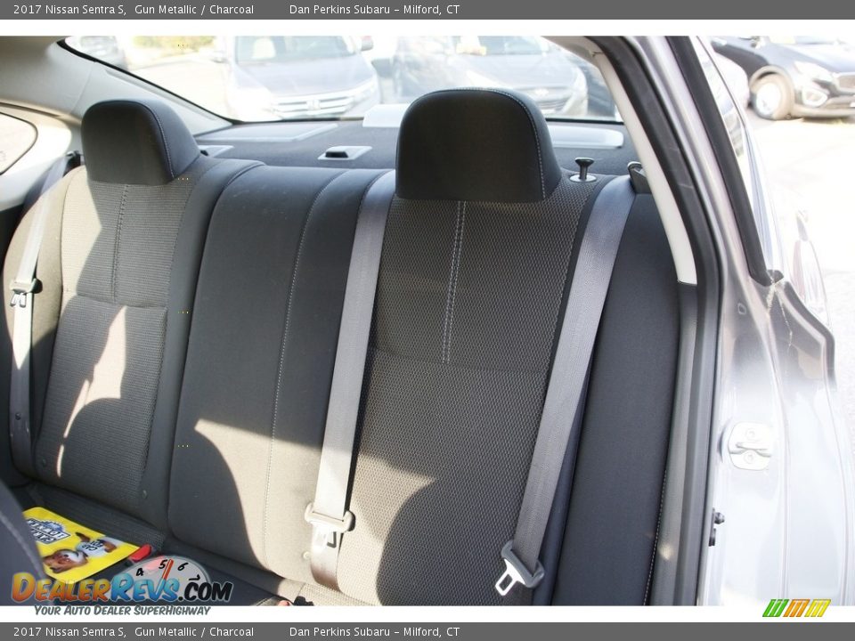2017 Nissan Sentra S Gun Metallic / Charcoal Photo #12