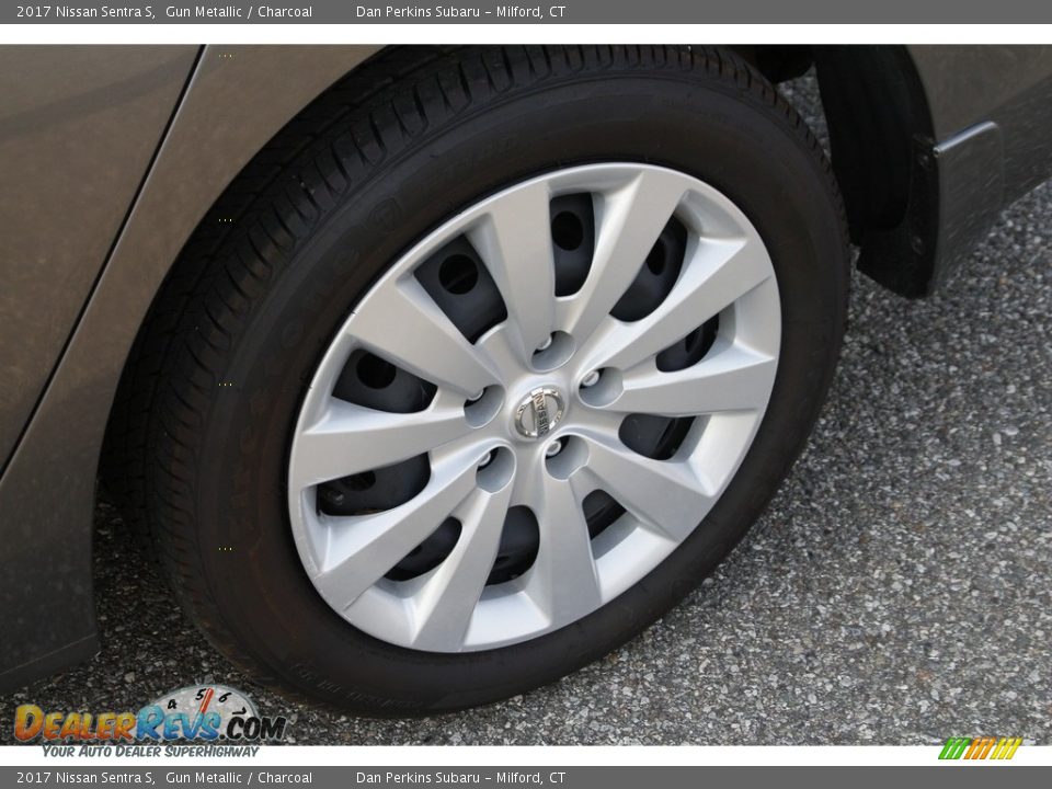 2017 Nissan Sentra S Gun Metallic / Charcoal Photo #23