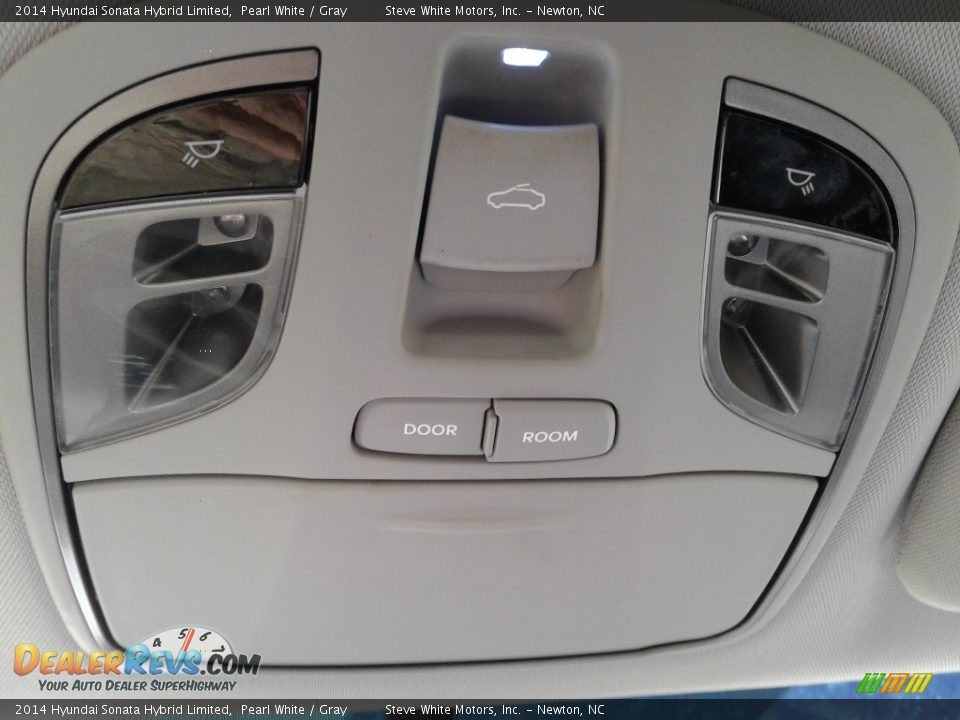 2014 Hyundai Sonata Hybrid Limited Pearl White / Gray Photo #29