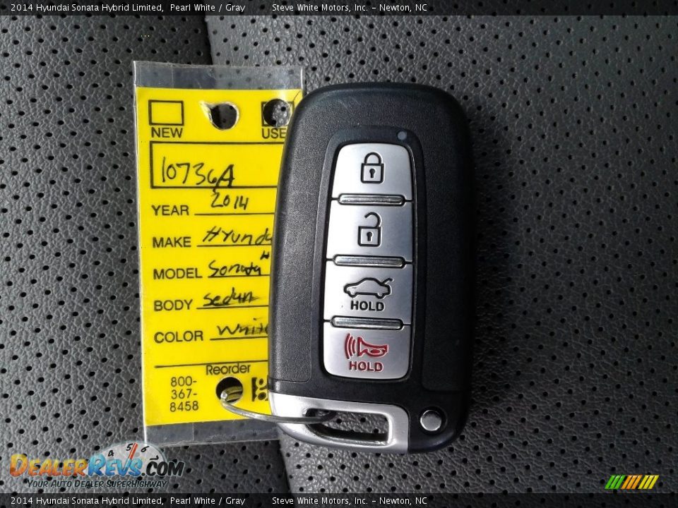 2014 Hyundai Sonata Hybrid Limited Pearl White / Gray Photo #32