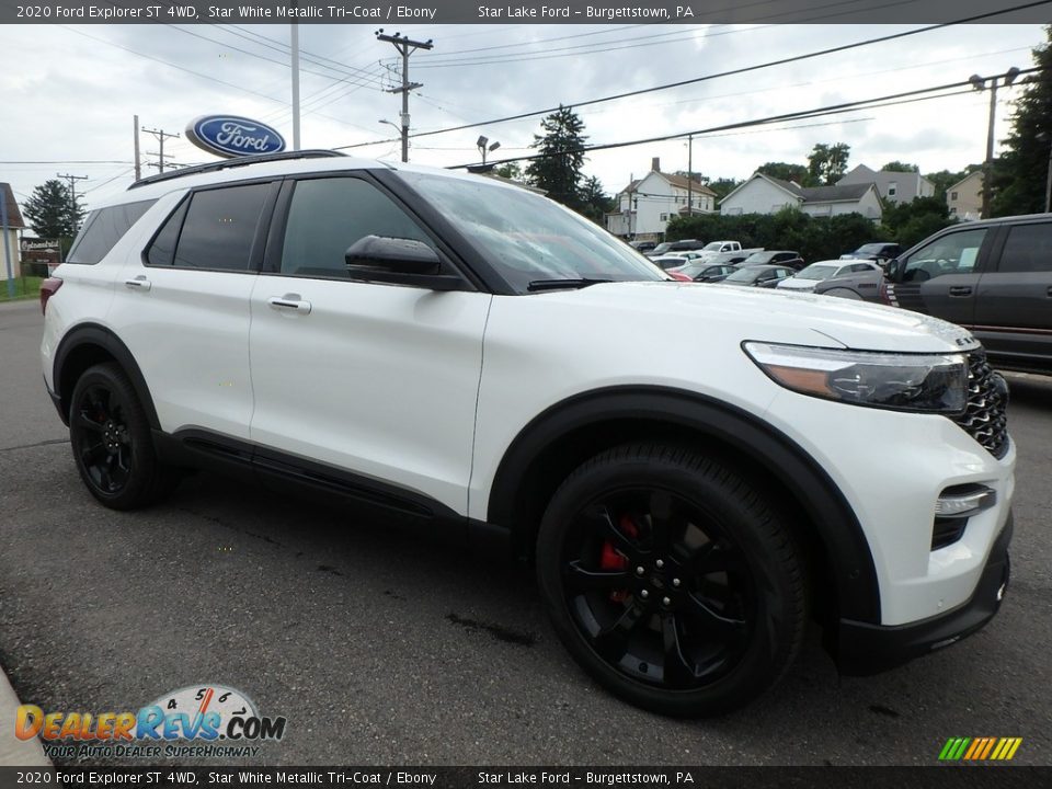 Front 3/4 View of 2020 Ford Explorer ST 4WD Photo #4
