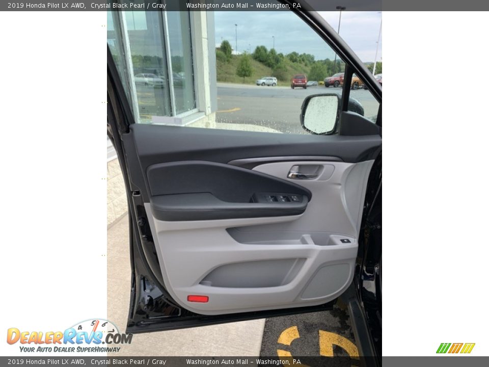 2019 Honda Pilot LX AWD Crystal Black Pearl / Gray Photo #10