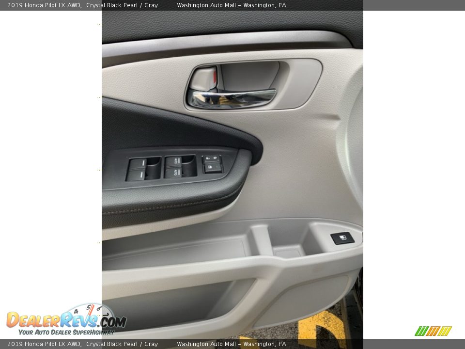 2019 Honda Pilot LX AWD Crystal Black Pearl / Gray Photo #11