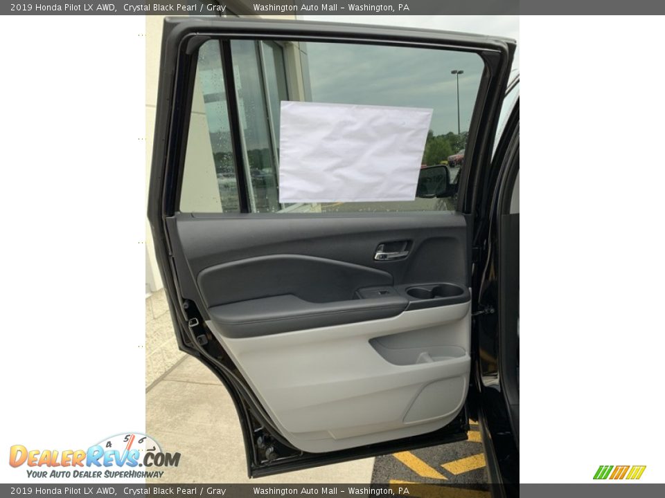2019 Honda Pilot LX AWD Crystal Black Pearl / Gray Photo #16